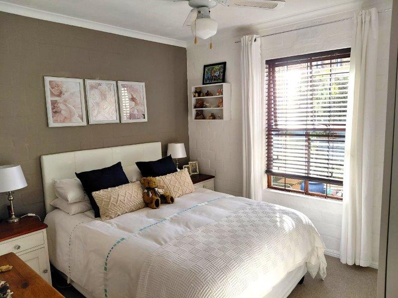 To Let 2 Bedroom Property for Rent in Table View Western Cape